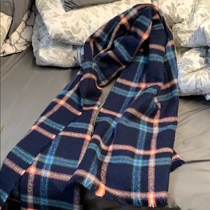 Thick large scarf